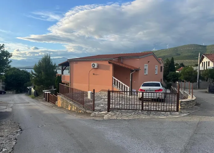 Greif * Gornji Karin